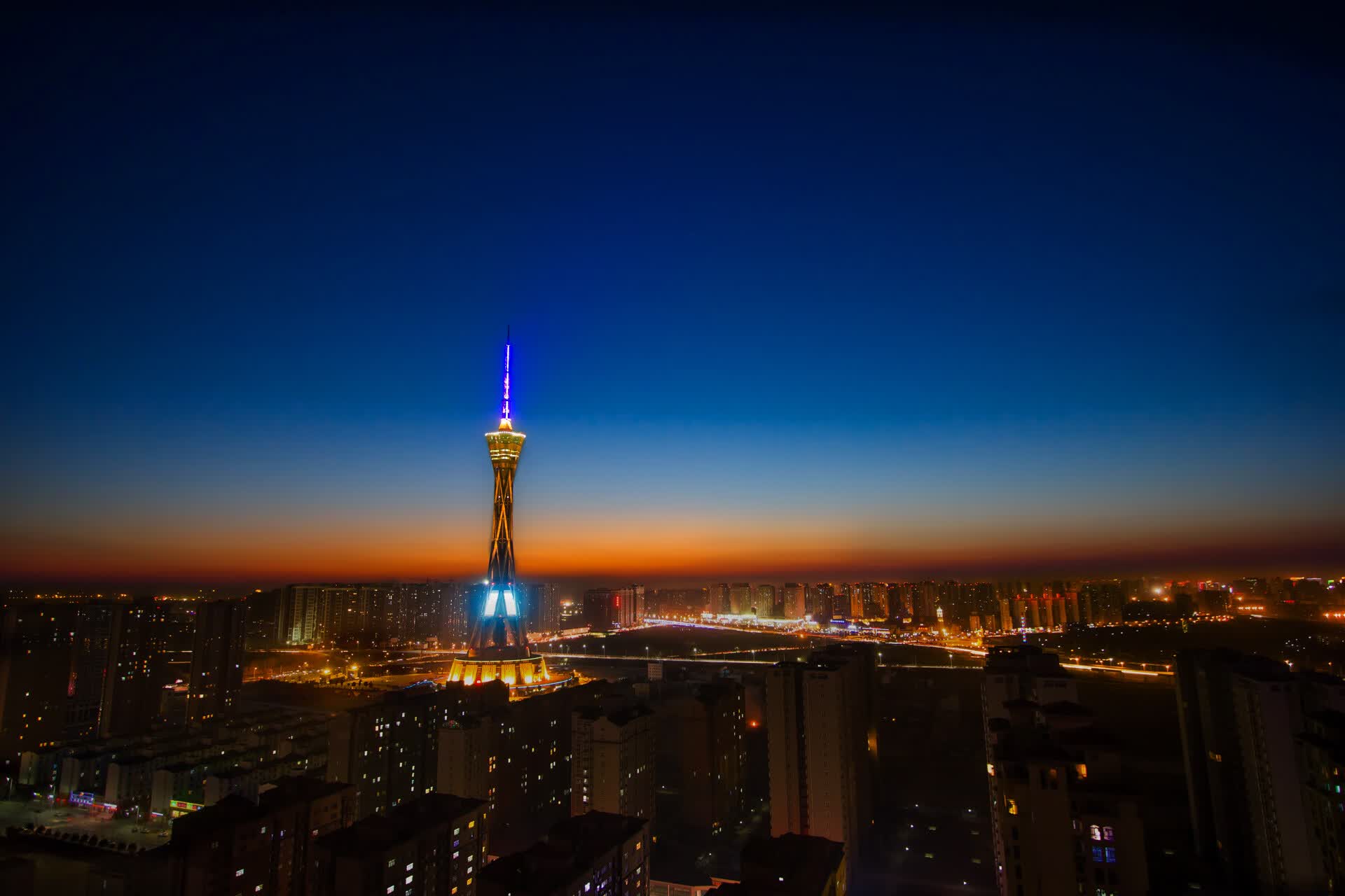 世界接力跑锦标赛 中长跑项目竞争尤为激烈,跑接力赛的视频